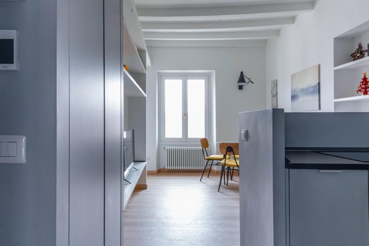 Easylife - Accogliente E Moderno Bilocale In Zona Navigli Apartamento Milão Exterior foto
